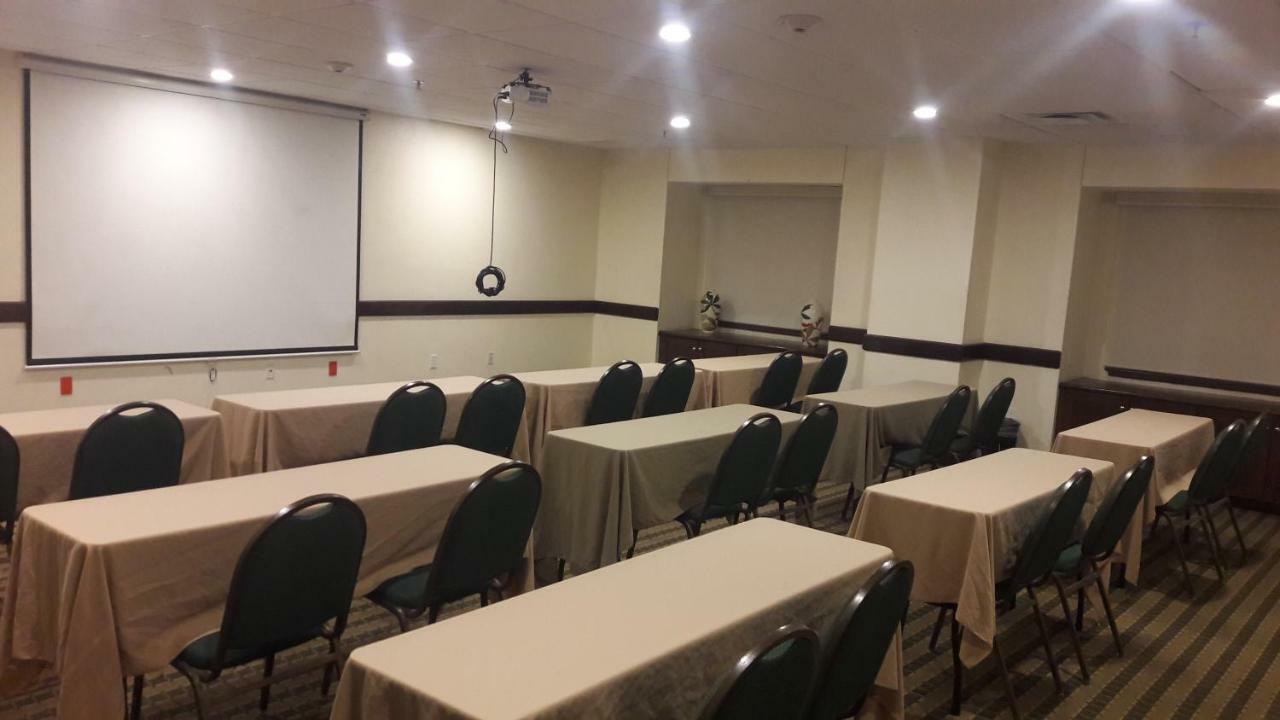 Microtel Inn And Suites By Wyndham Ciudad Juarez, Us Consulate Dış mekan fotoğraf